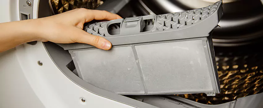 Signs Of A Clogged Dryer Lint Trap in Brownsville, Florida